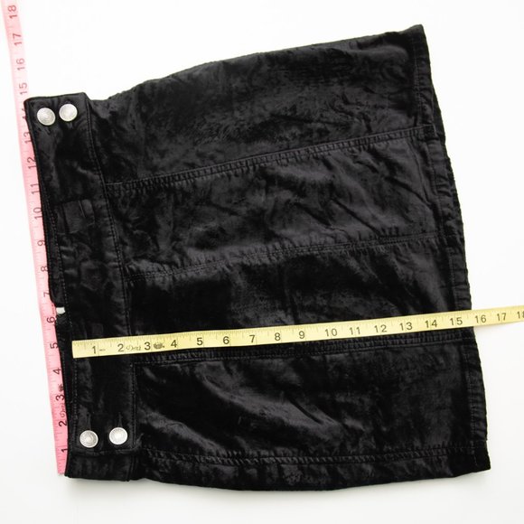 Free People Retro Soft Mini Skirt Velvet High Waist Button Accent Black Size 26 - Picture 6 of 7